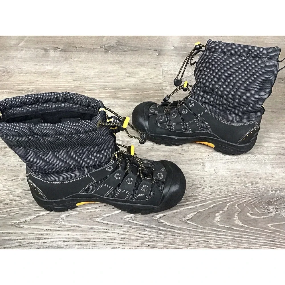 Keen Black Waterproof Boots with Primaloft Youth Boys Size 6 Kids Winter Boots